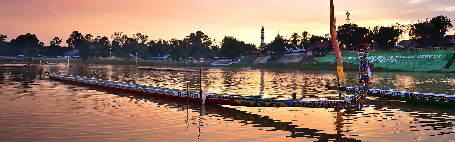 Jalur di Tepian Narosa